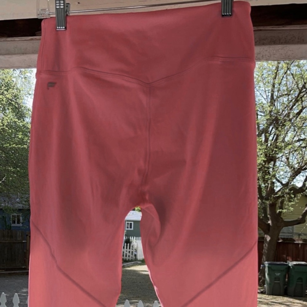 Fabletics Motion 365 large L coral salmon
